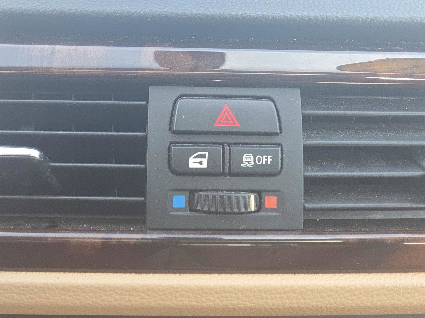 Used 2011 BMW 328i xDrive Sedan image 28