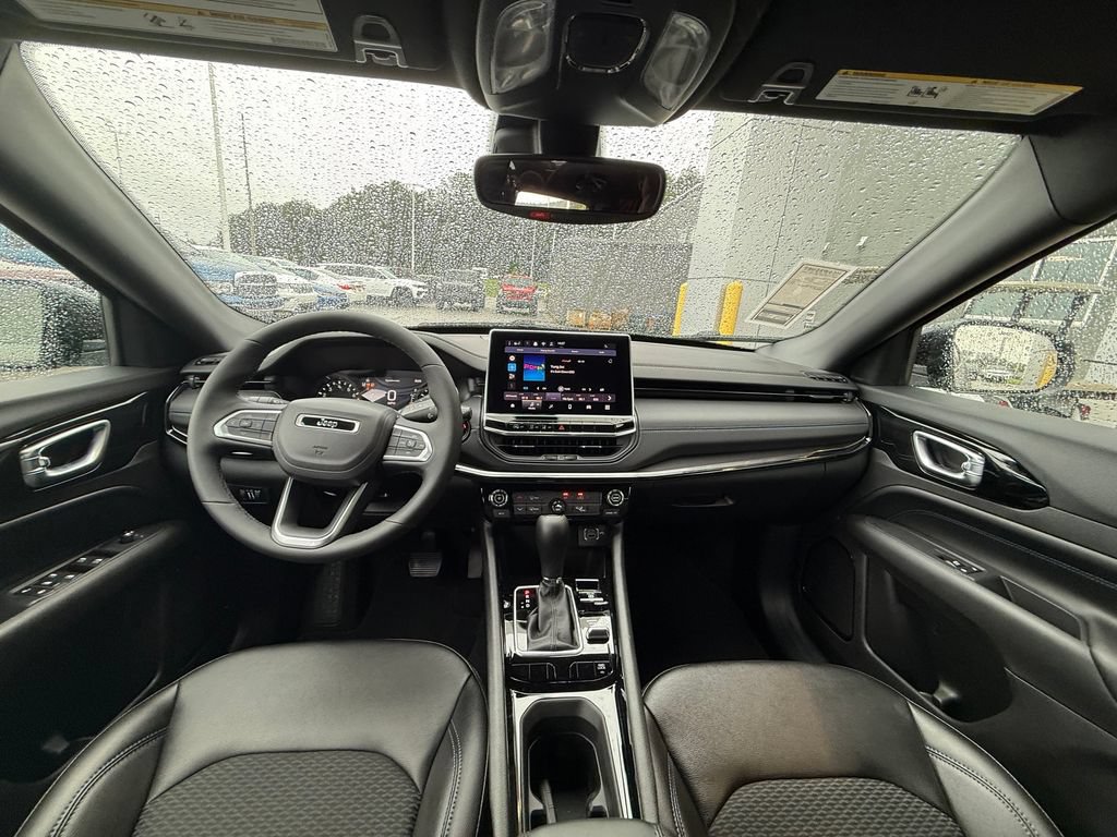 New 2026 Jeep Compass Latitude AWD/4WD image 12
