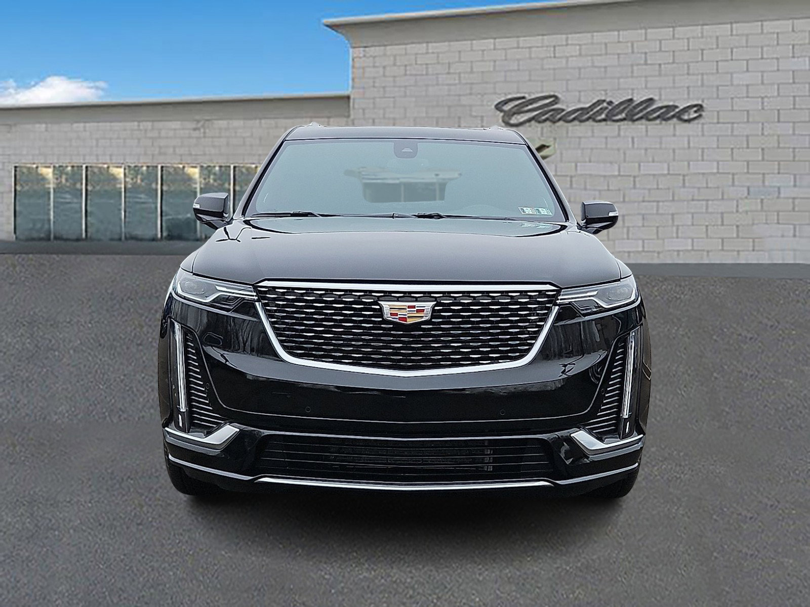 Certified 2024 Cadillac XT6 Premium Luxury image 2