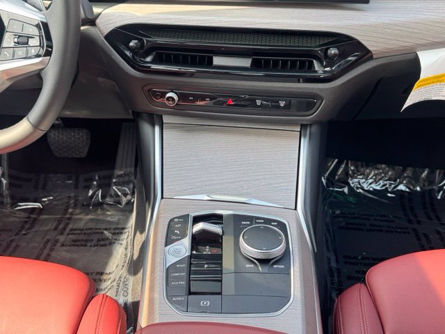 Certified 2026 BMW 330i xDrive Sedan w/ Premium Package AWD/4WD image 25