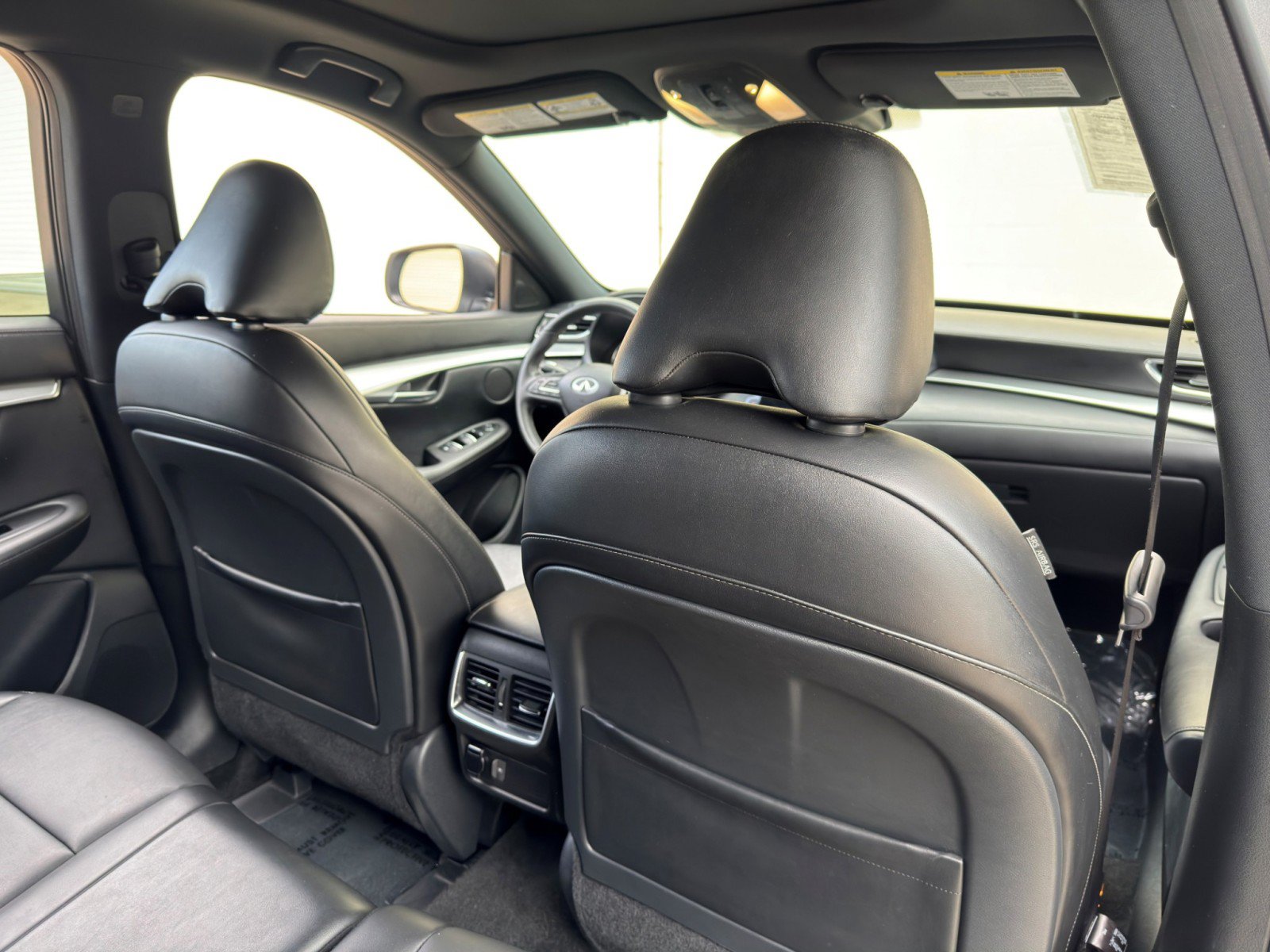 Used 2021 INFINITI QX50 Luxe w/ Appearance Package AWD/4WD image 37