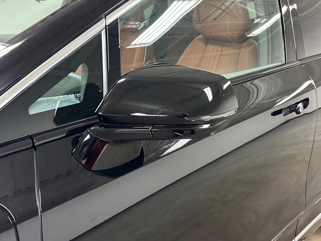 New 2026 Cadillac Optiq Luxury 2 image 8