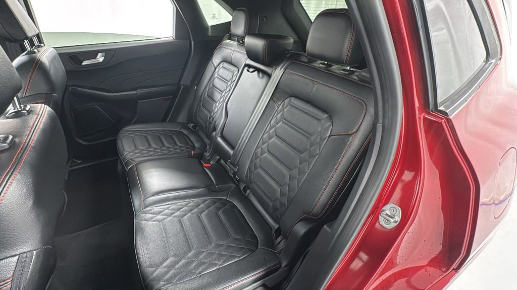 Used 2024 Ford Escape ST-Line Elite w/ Premium Technology Package image 12