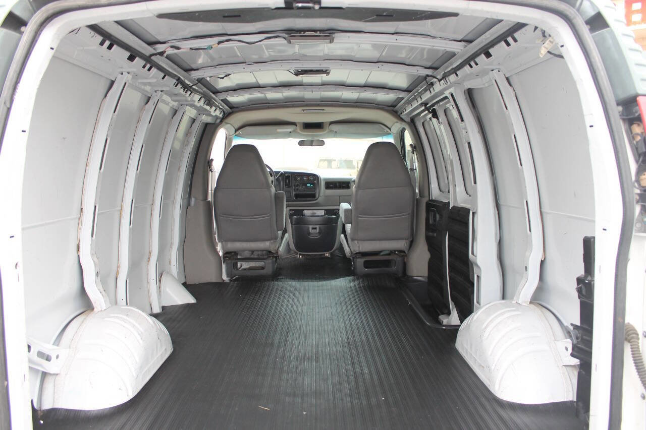 Used 1998 GMC Savana 2500 RWD image 20