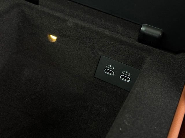 Certified 2023 BMW 760i xDrive w/ Executive Package image 24