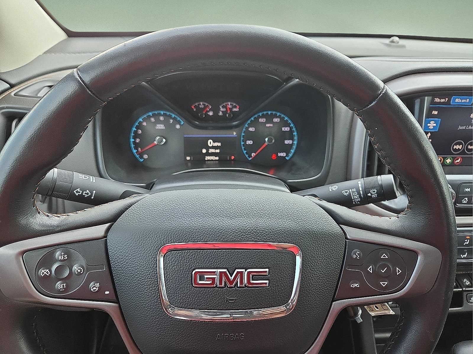 Certified 2022 GMC Canyon AT4 w/ Trailering Package AWD/4WD image 4