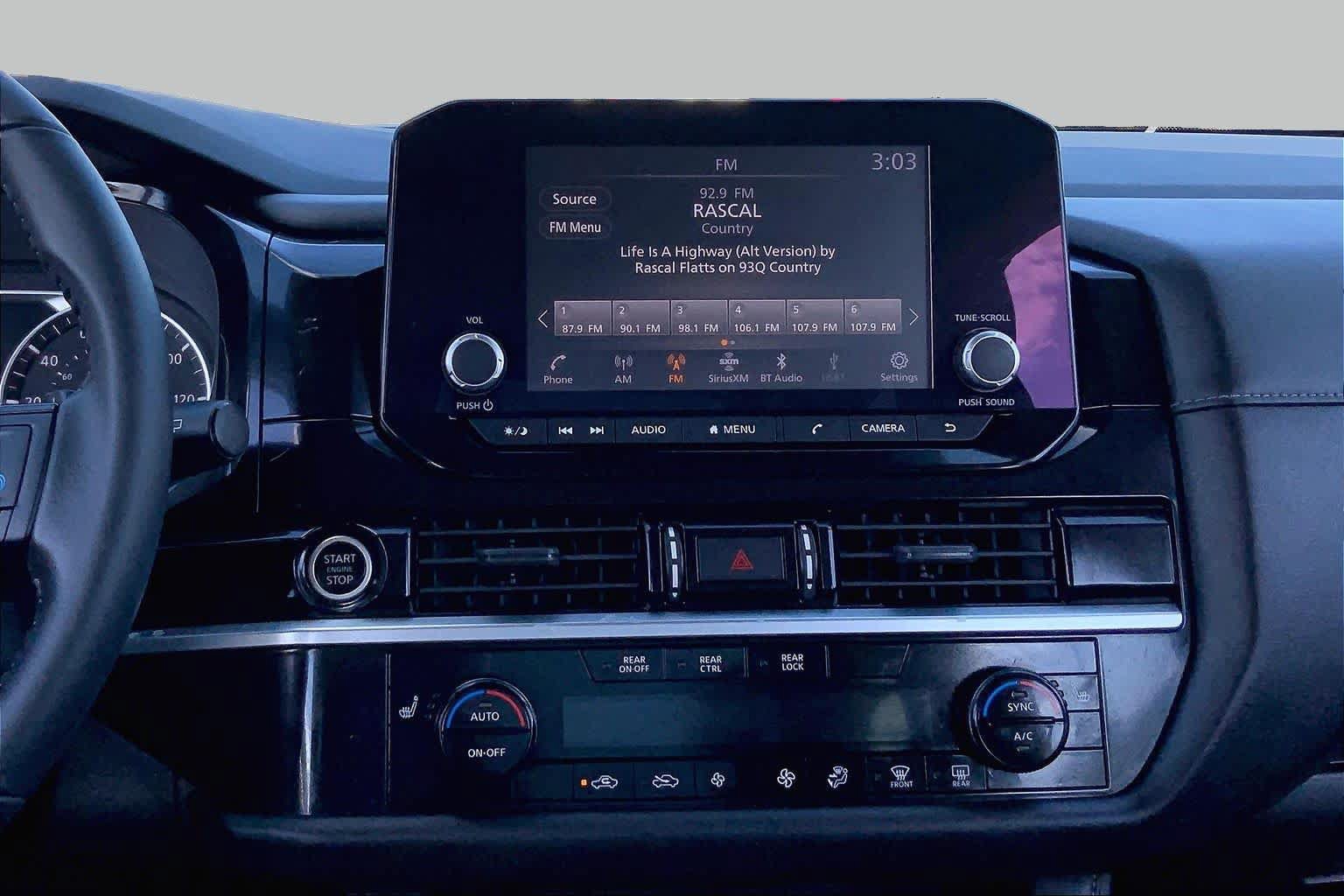 Used 2022 Nissan Pathfinder SV FWD image 7