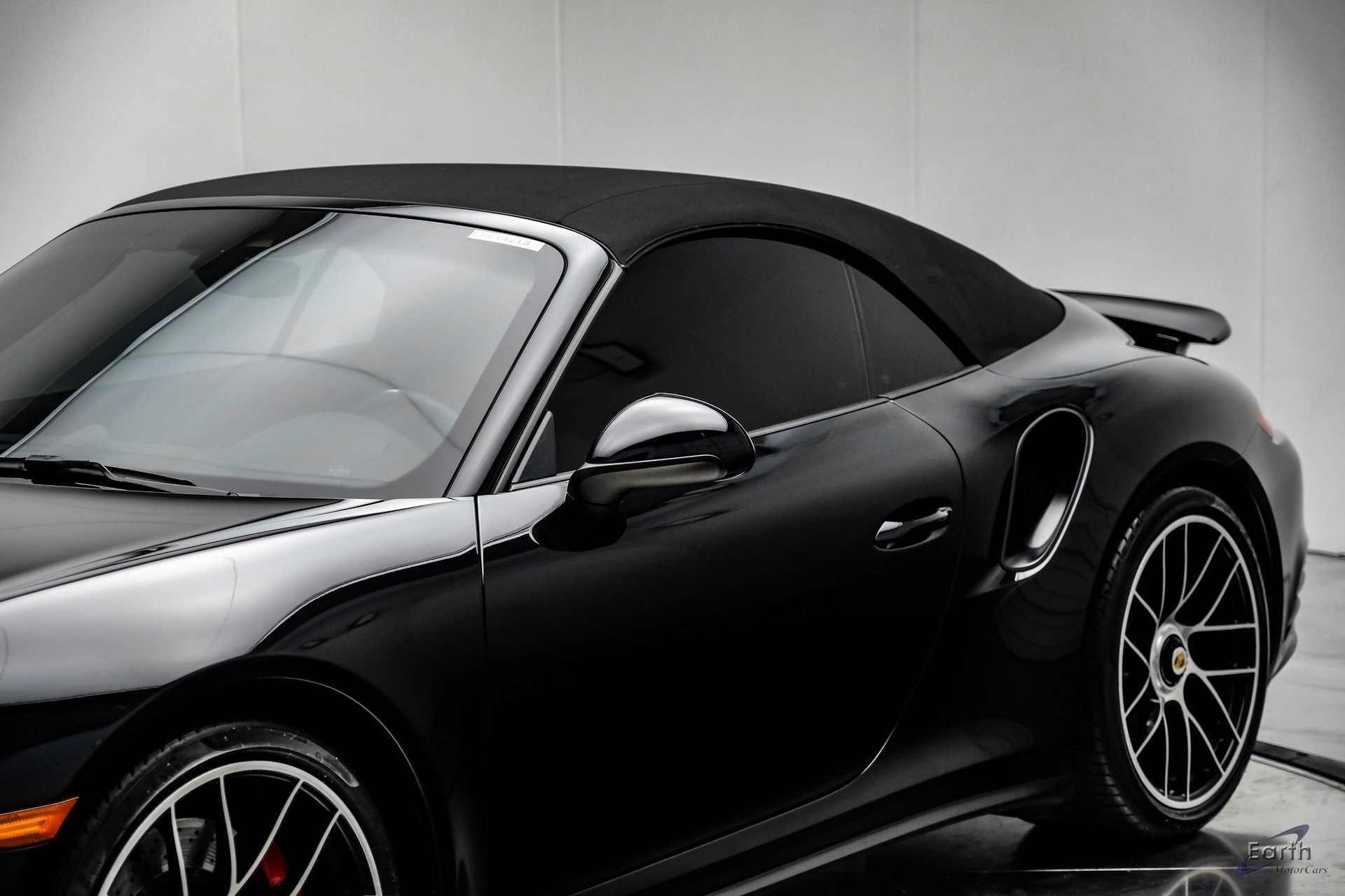 Used 2019 Porsche 911 Turbo image 32