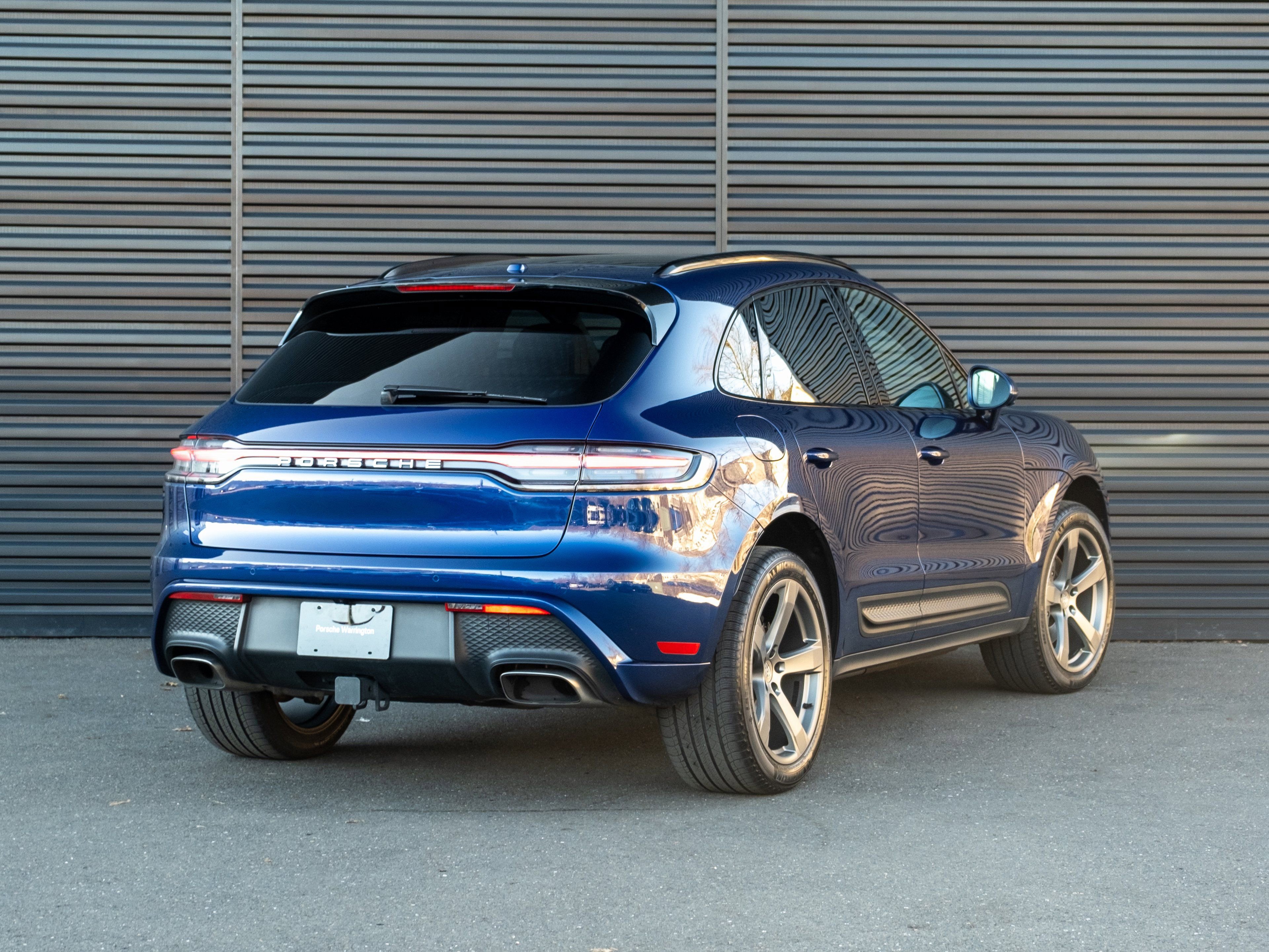 Certified 2023 Porsche Macan image 8