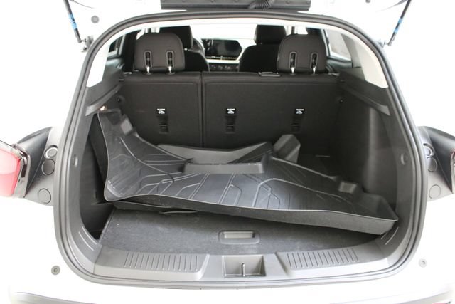 Certified 2025 Chevrolet Trax LS FWD image 26