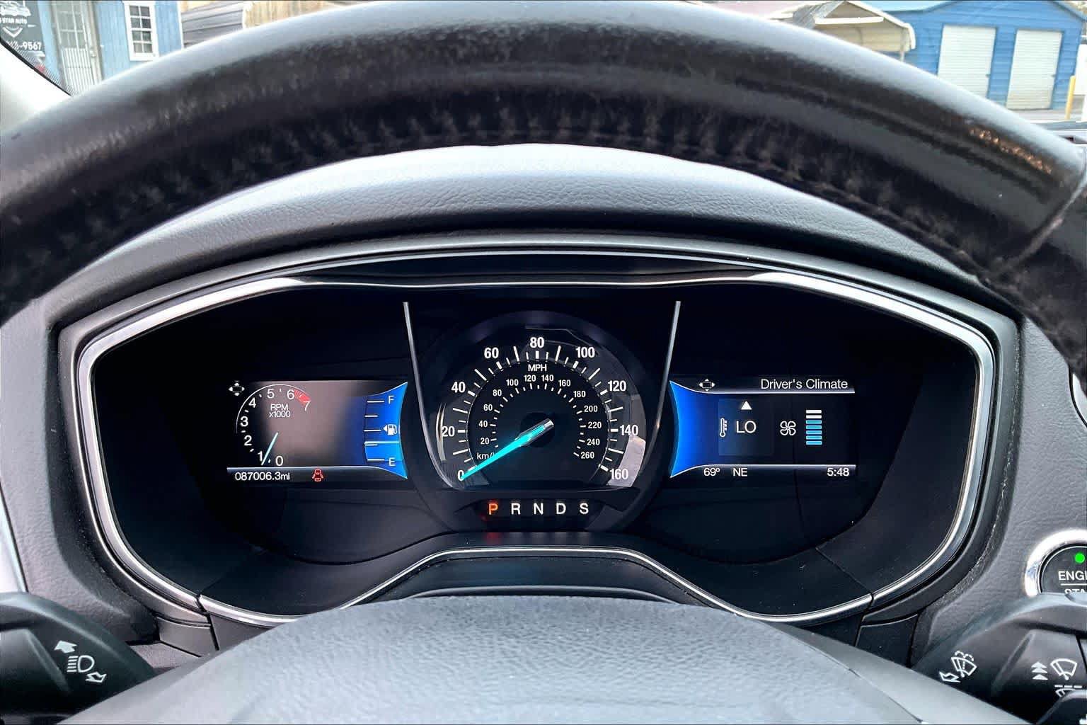 Used 2016 Ford Fusion Titanium FWD image 25