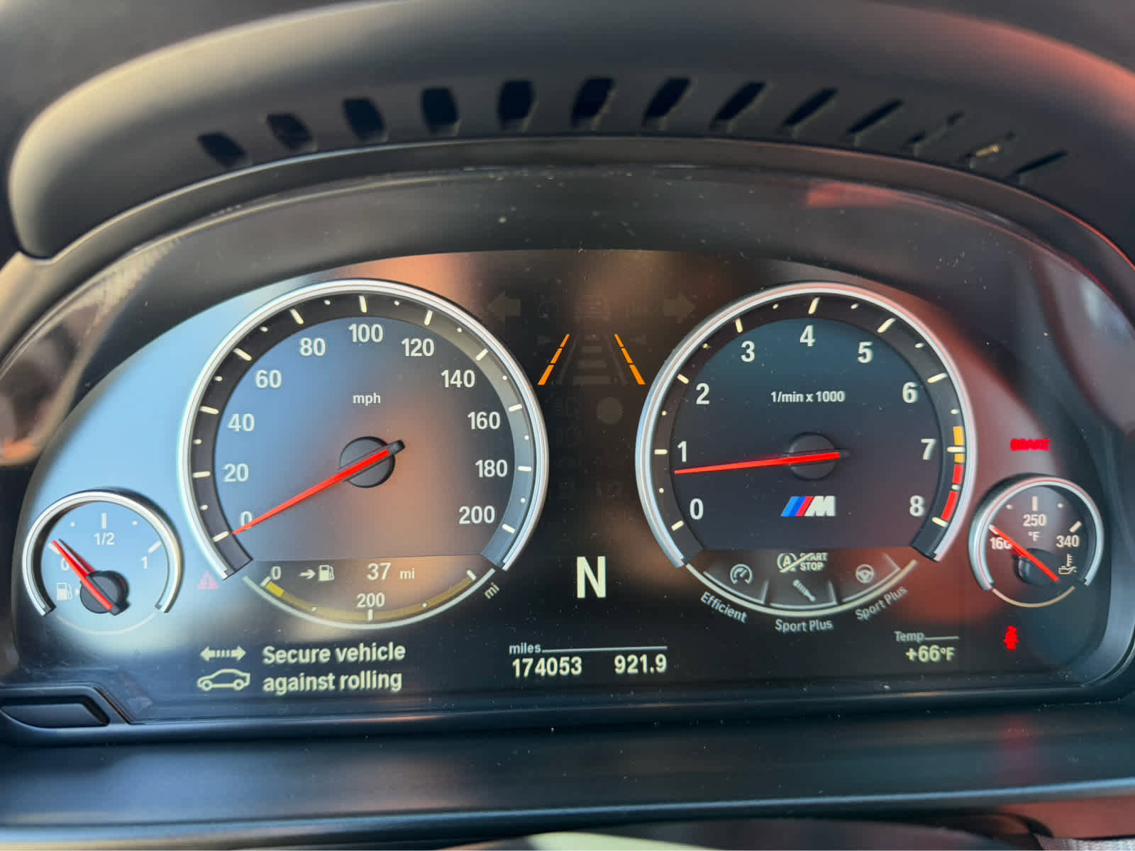 Used 2014 BMW M5 image 24