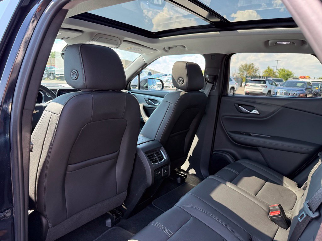 Used 2020 Chevrolet Blazer LT w/ Sound & Technology Package AWD/4WD image 18