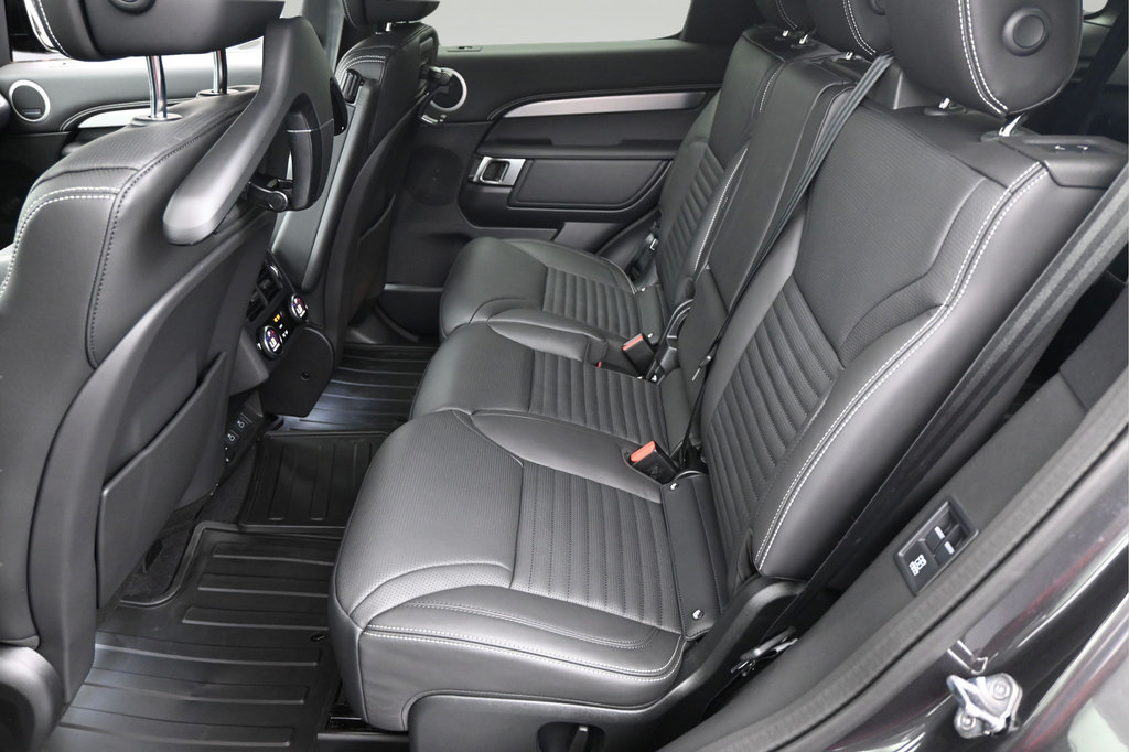 New 2026 Land Rover Discovery Limited Edition AWD/4WD image 6