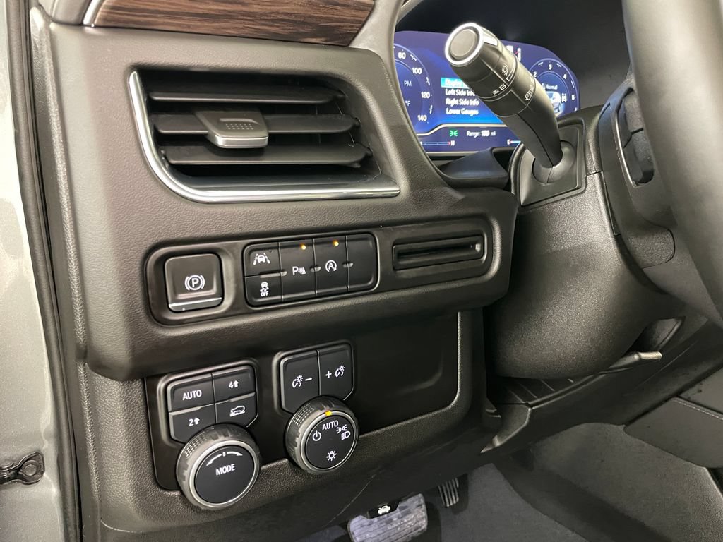 Used 2023 Chevrolet Tahoe LT AWD/4WD image 32