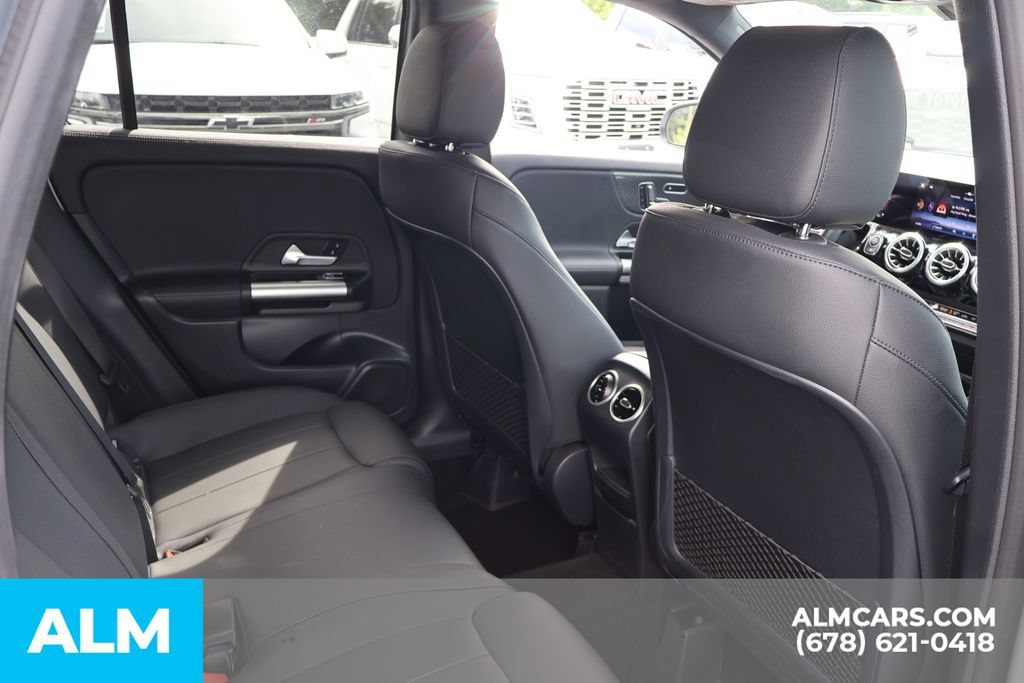 Used 2025 Mercedes-Benz GLA 250 image 24