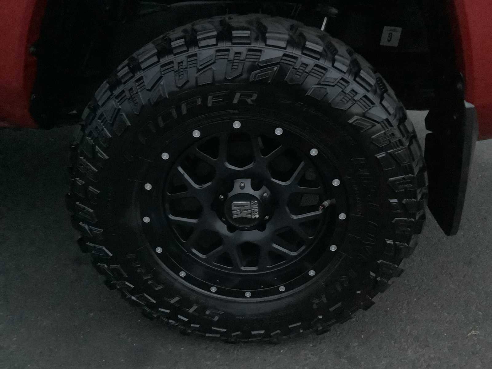 Used 2018 Toyota Tacoma TRD Sport image 6