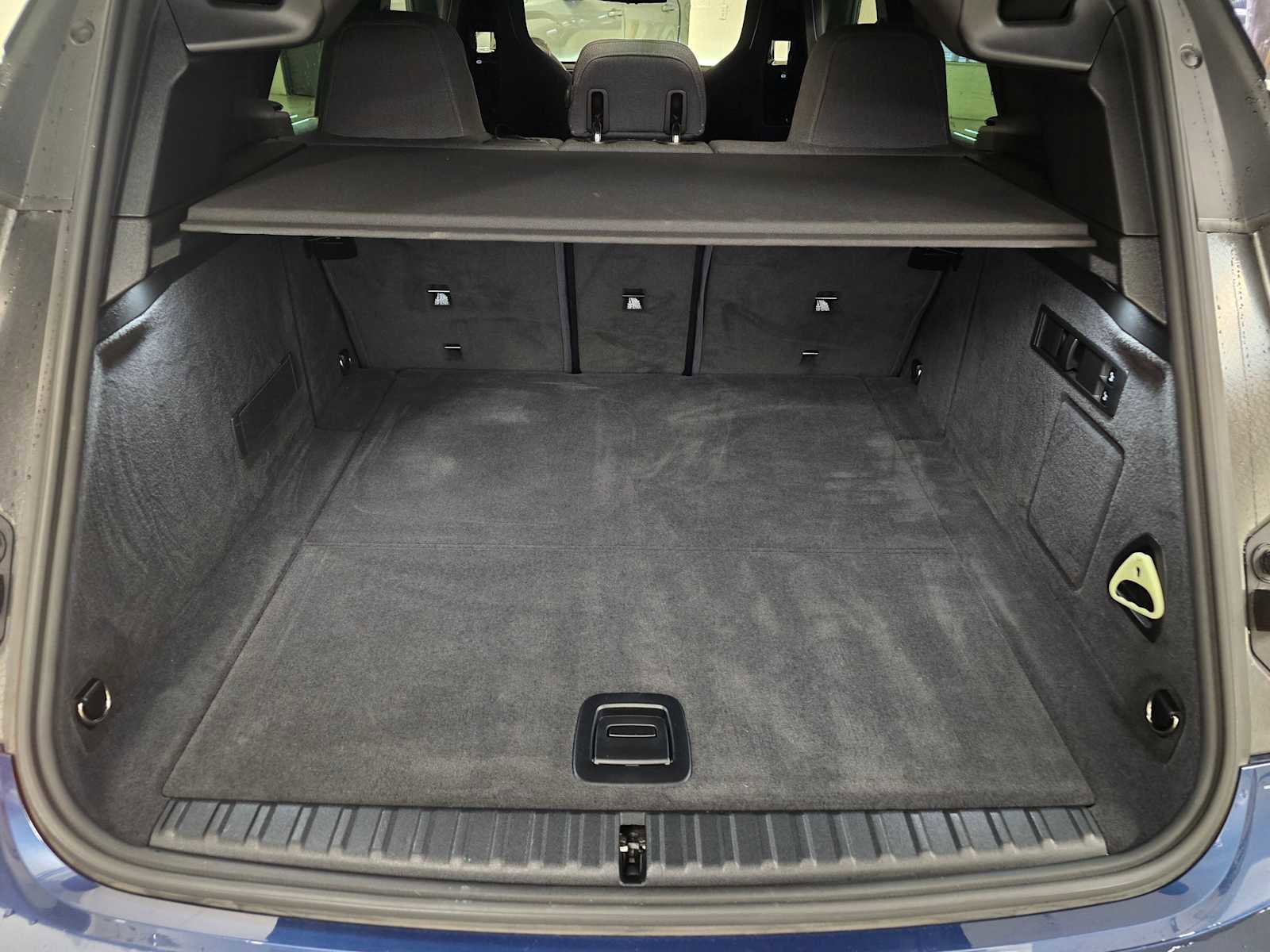 Used 2025 BMW iX xDrive50 w/ Premium Package image 18