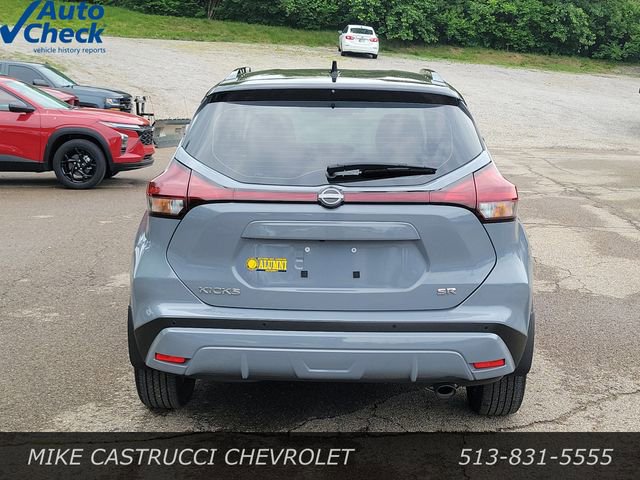 Used 2023 Nissan Kicks SR w/ SR Premium Package FWD image 4