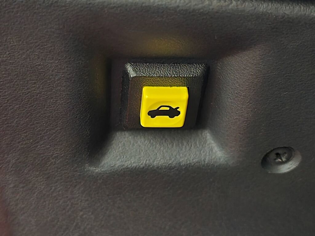 Used 2002 Chevrolet Camaro Z28 w/ SS Performance/Appearance Pkg image 82