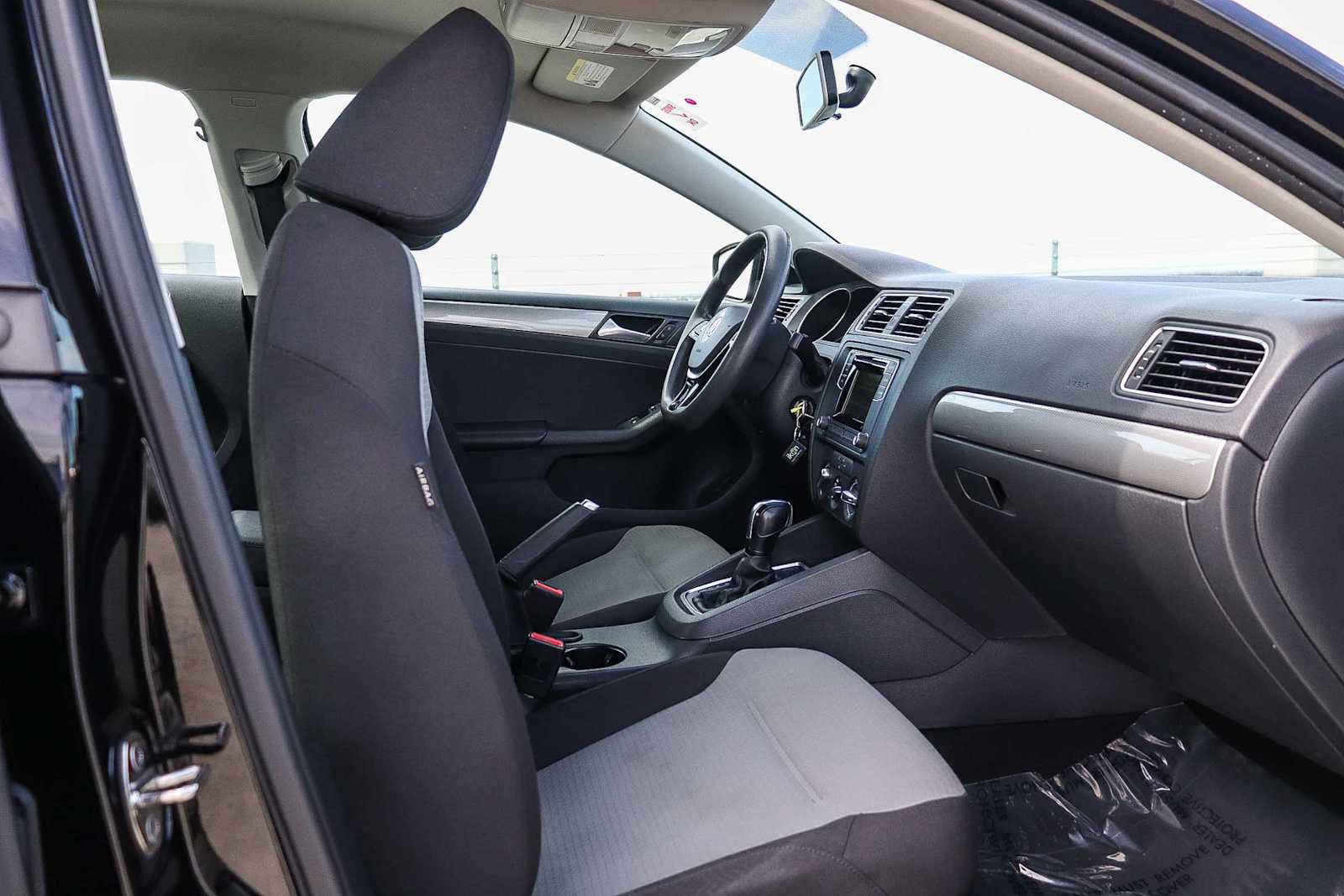 Used 2017 Volkswagen Jetta S FWD image 23