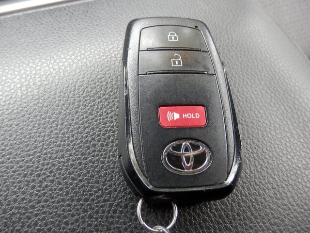 Used 2025 Toyota 4Runner SR5 AWD/4WD image 26