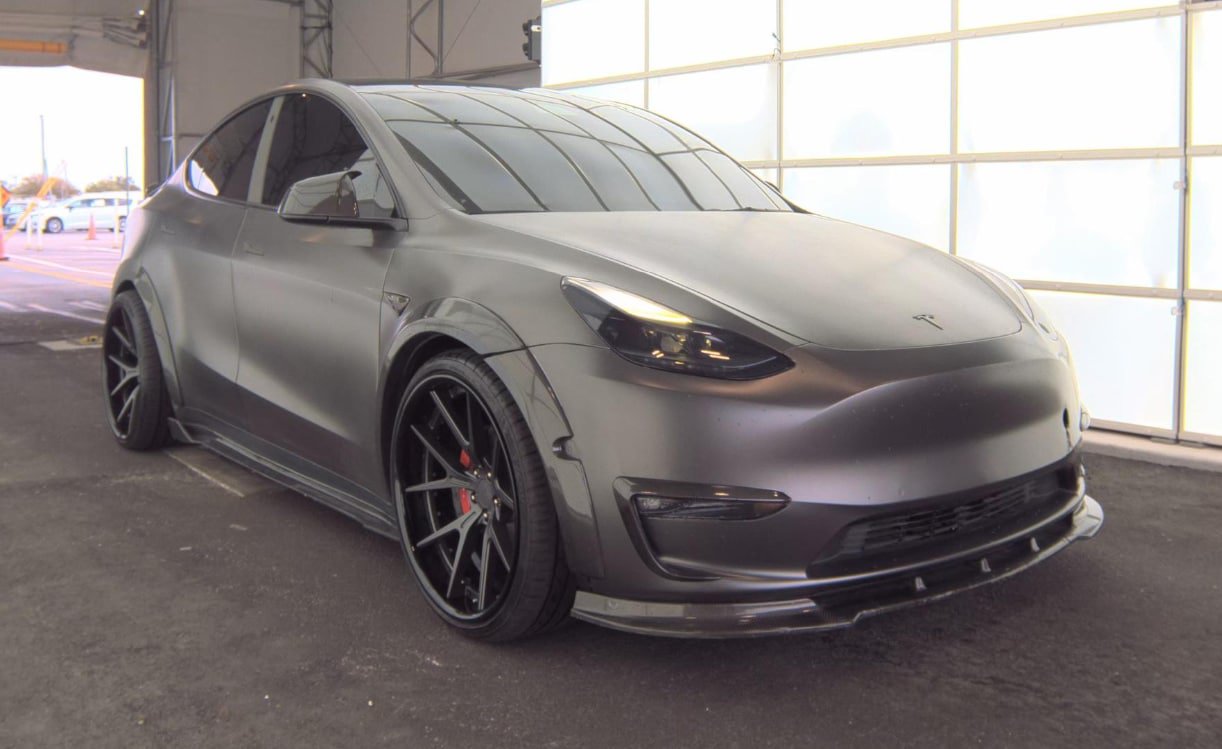 Used 2022 Tesla Model Y Performance AWD/4WD image 12