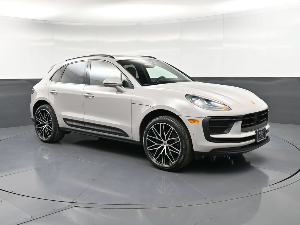 Certified 2023 Porsche Macan Turbo AWD/4WD image 10