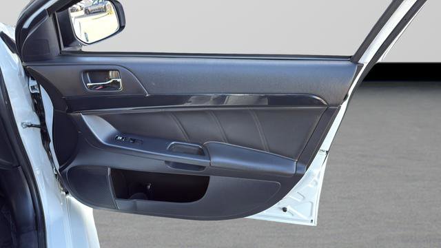 Used 2015 Mitsubishi Lancer Evolution Final Edition image 21