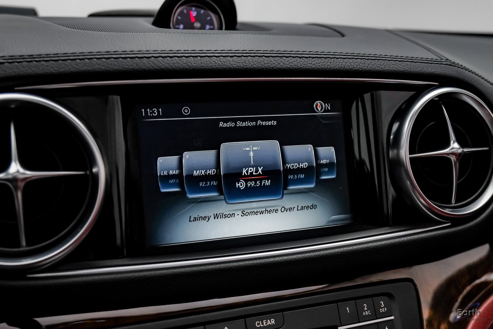 Used 2017 Mercedes-Benz SL 550 image 74