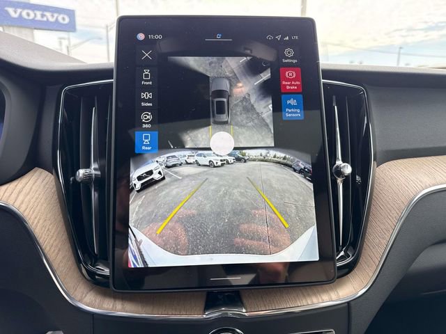 New 2026 Volvo XC60 B5 Plus w/ Climate Package image 29