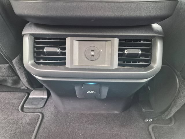 Used 2025 Ford F150 Lariat AWD/4WD image 19