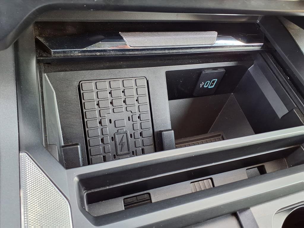 Used 2023 Ford F250 Lariat w/ Chrome Package image 32