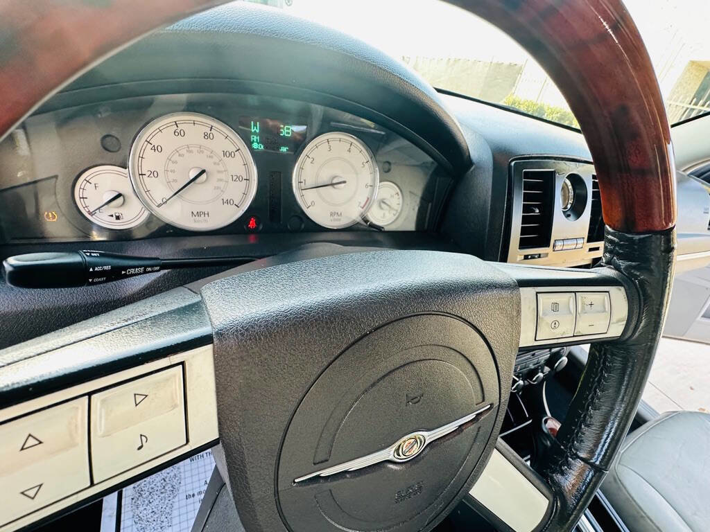 Used 2006 Chrysler 300 Touring image 15