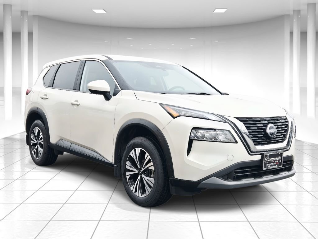 Used 2023 Nissan Rogue SV image 1