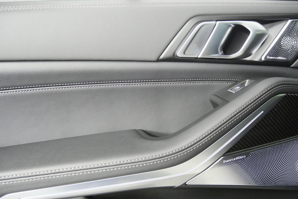 Used 2026 BMW X5 M60i image 15