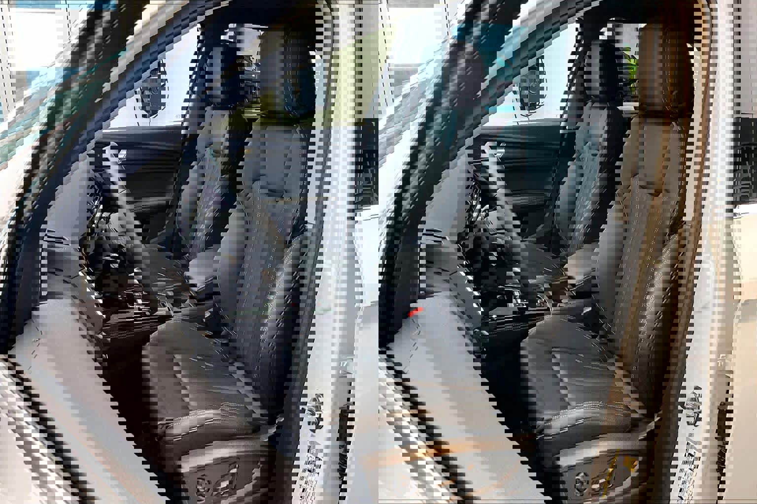 Certified 2025 Audi Q5 e Premium Plus image 7