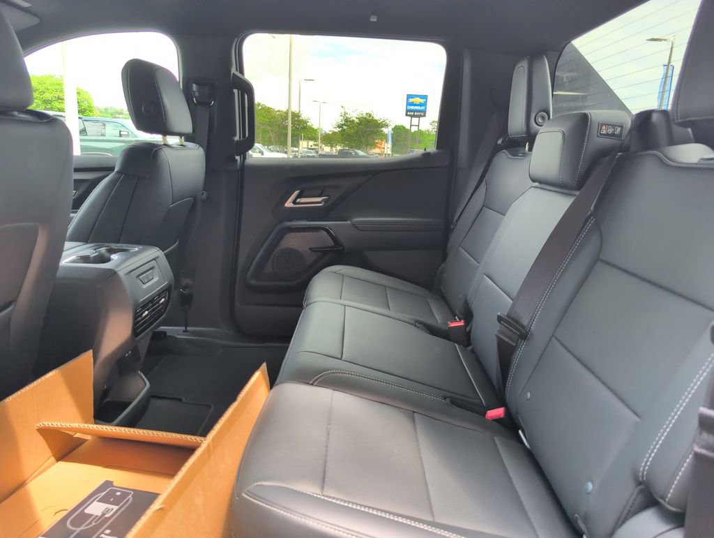 New 2025 Chevrolet Silverado EV LT AWD/4WD image 30