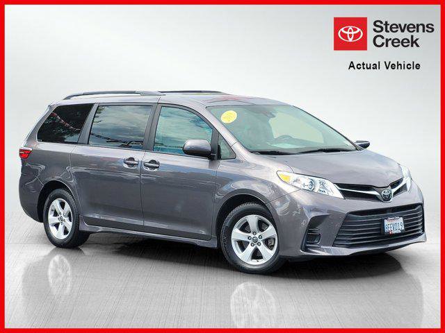 Certified 2018 Toyota Sienna LE