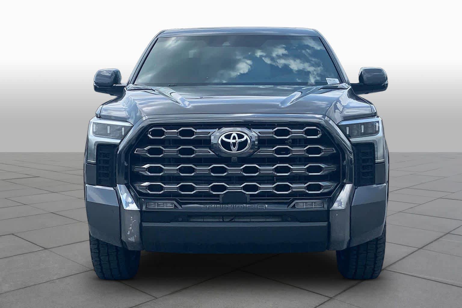 Used 2024 Toyota Tundra Platinum AWD/4WD image 4