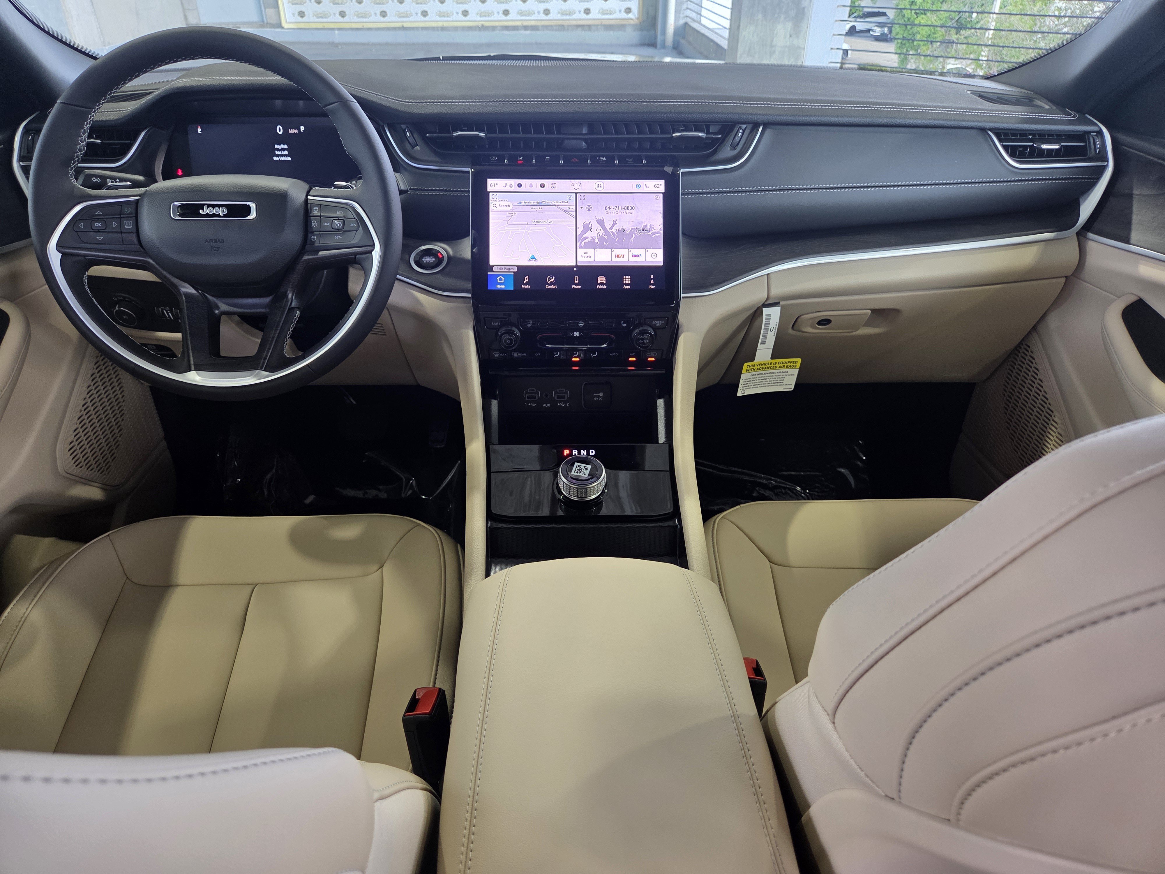 New 2025 Jeep Grand Cherokee Limited RWD image 16