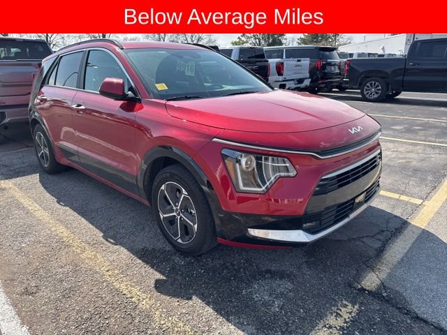 Used 2025 Kia Niro SX image 3