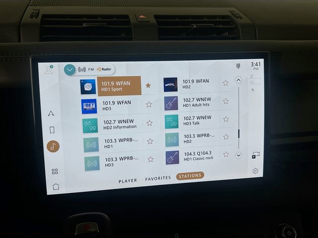 Used 2025 Land Rover Defender 110 X-Dynamic SE image 15