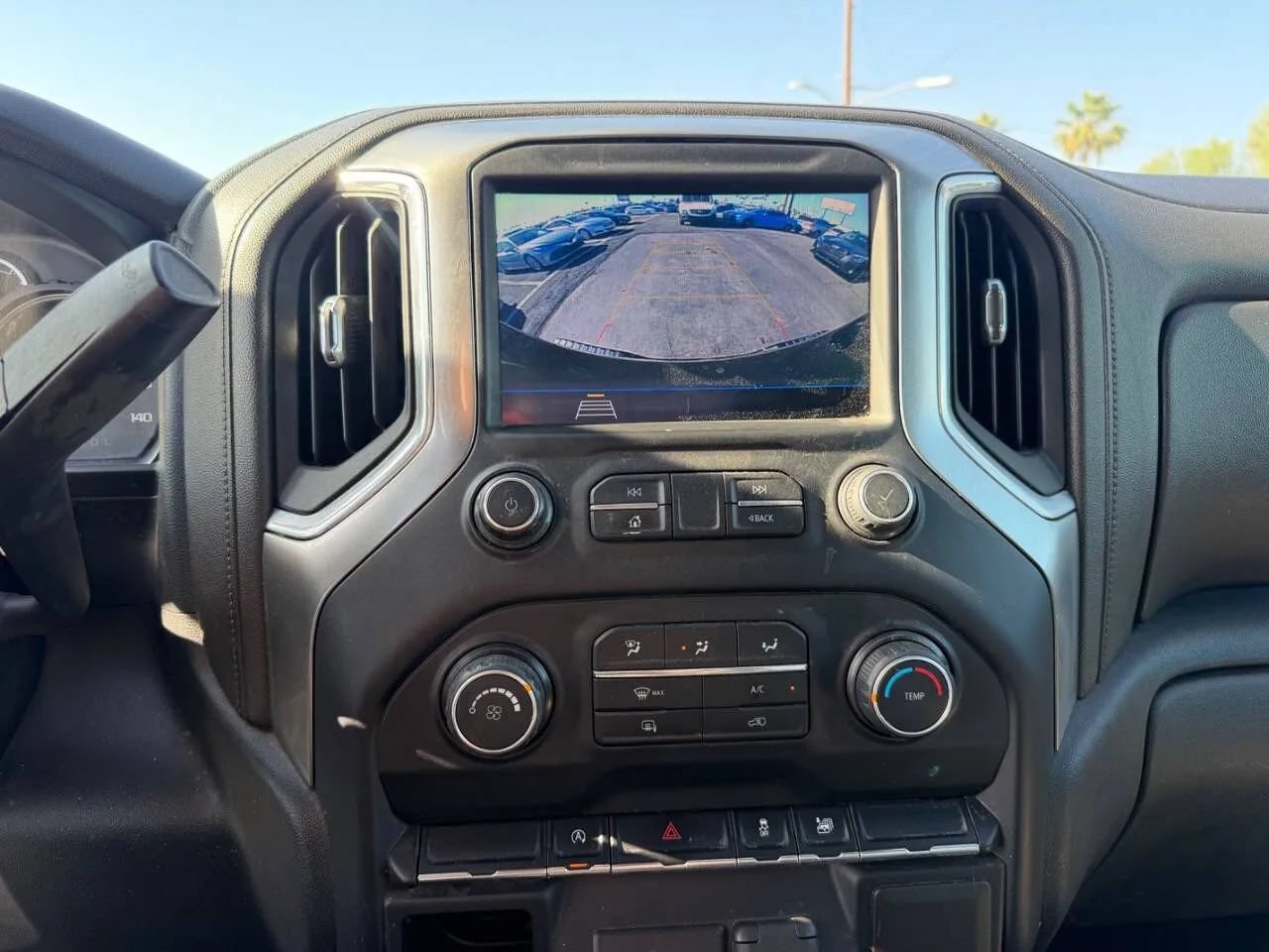 Used 2020 Chevrolet Silverado 1500 LT AWD/4WD image 25