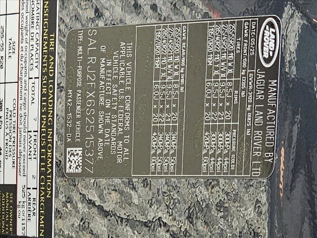 Certified 2025 Land Rover Discovery S AWD/4WD image 20