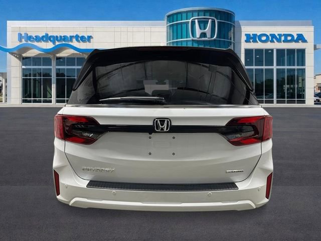 New 2026 Honda Odyssey Touring image 4