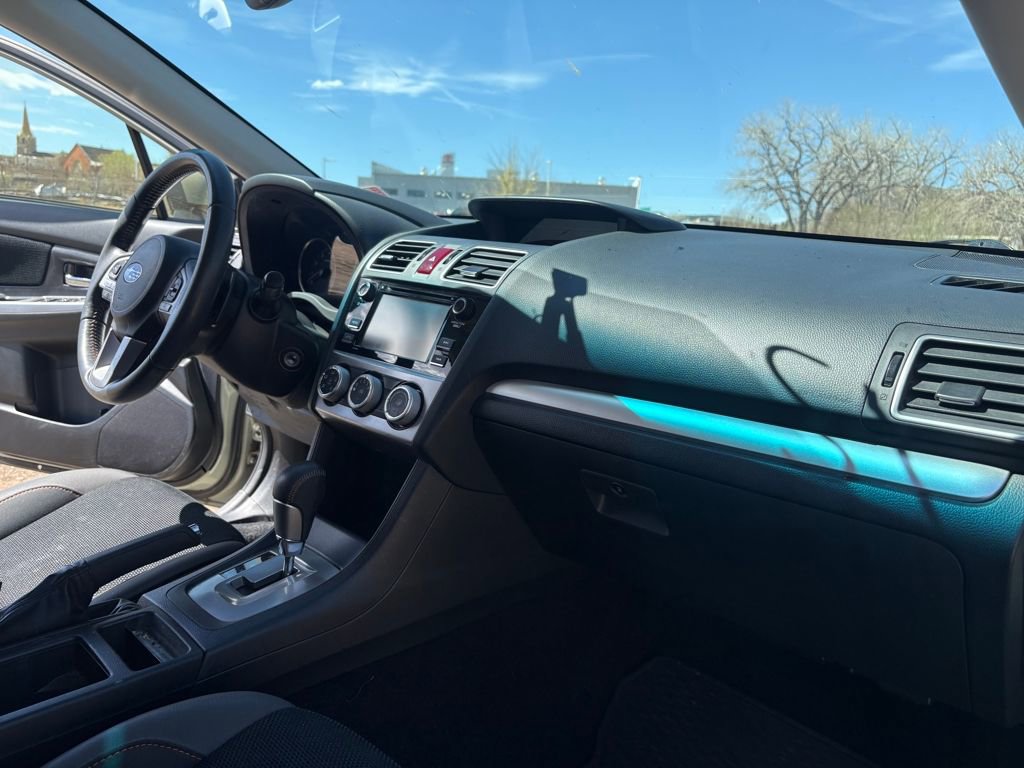 Used 2016 Subaru Crosstrek 2.0i Premium image 14