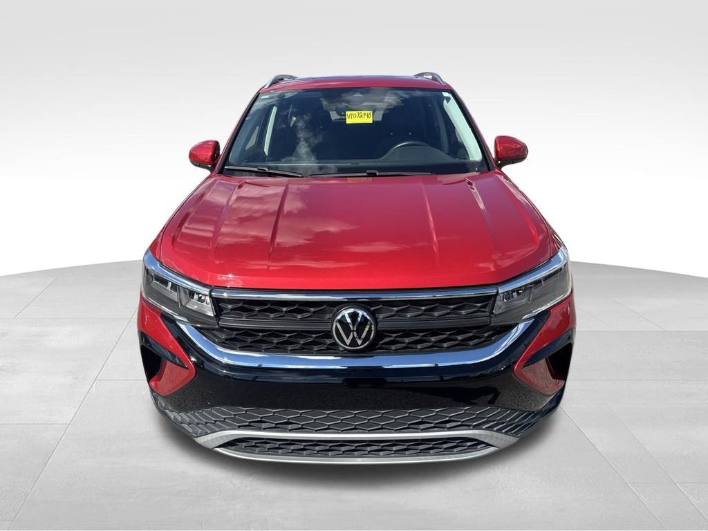 Certified 2022 Volkswagen Taos SE FWD image 3