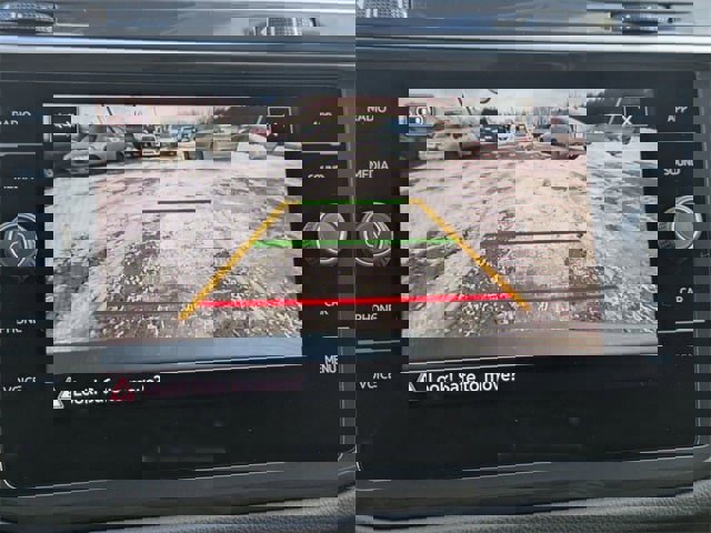 Used 2024 Volkswagen Tiguan SE image 10