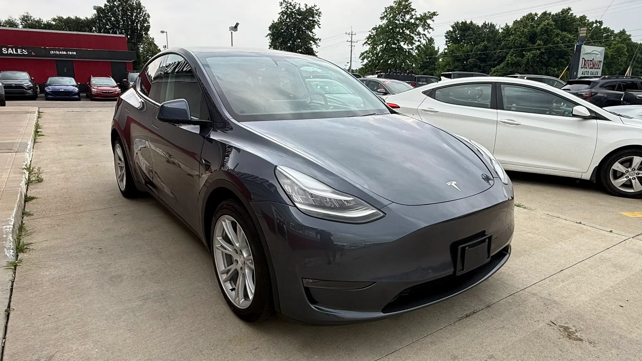 Used 2021 Tesla Model Y Long Range AWD/4WD image 2